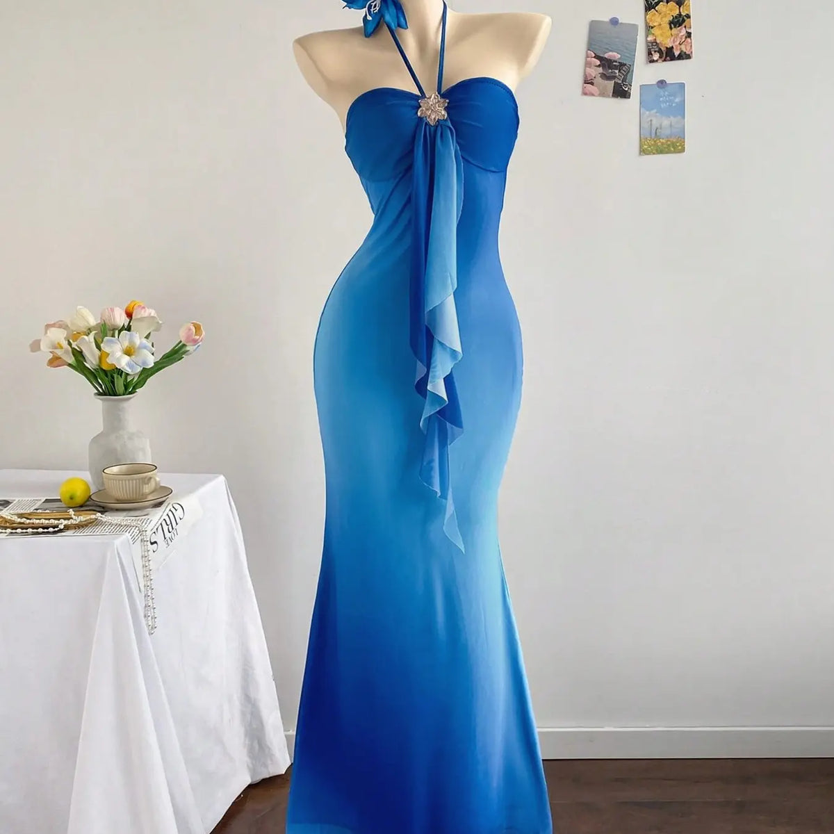 Ladies' blue gradient mesh hanging neck fish tail long dress, strapless design, vintage Y2K Chic chiffon dress, wrapped buttocks long dress, metal flower decoration - front ribbon, suitable for spring, summer, beach, party