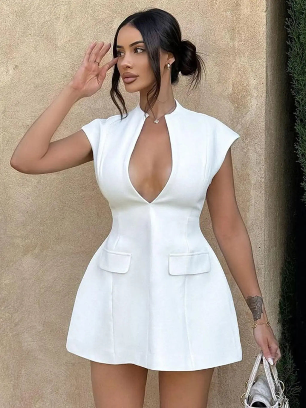 Women's Solid Deep V-Neck A-Line Short Dress, Chic Elegant Fitted, Elegant Minimalist Cap Sleeve Zipper Dress, for Daily, Party & Dating Wear