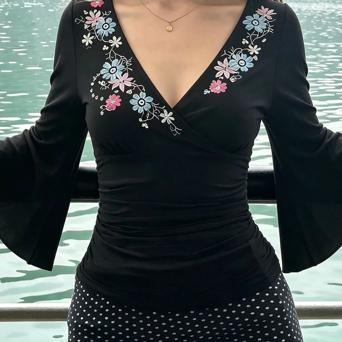 Y2K Embroidered Floral Seven-Quarter Sleeve T-Shirt for Women, Summer Casual Batwing Sleeve Waist-Tight Top, Preppy Style Loose-Fitting Tee, Embroidery