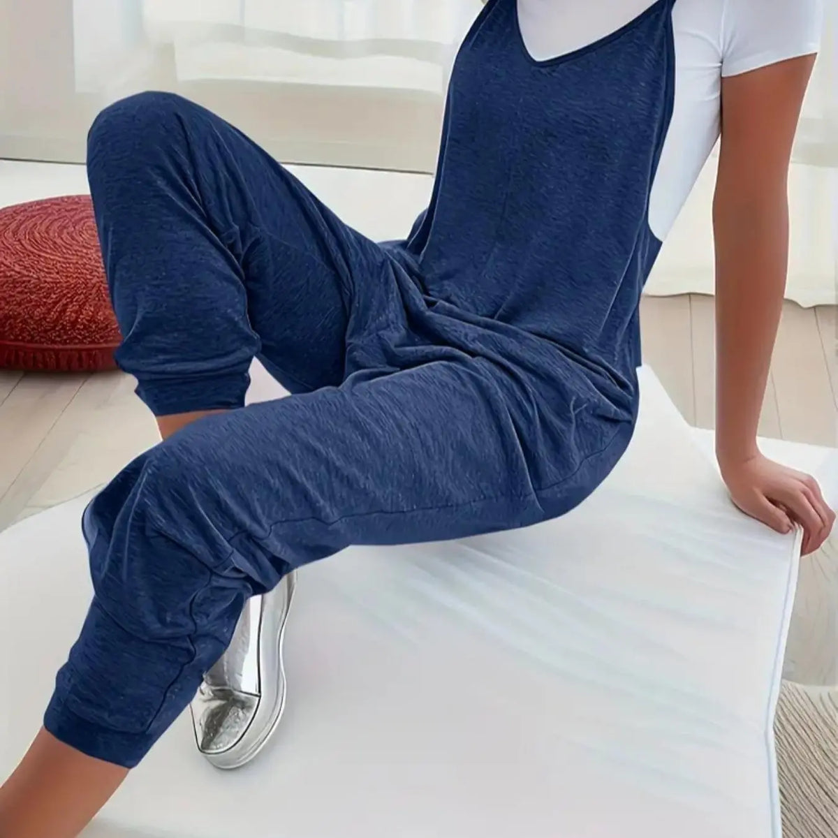 Women's Plain Pocket V Neck Baggy Fit Overalls Jumpsuit without Tee, Casual Sleeveless Spaghetti Strap Cami Overalls Jumpsuit with Medium Stretch for Summer Daily Wear, Ladies Clothes for All Seasons, Casual Fashion Jumpsuit