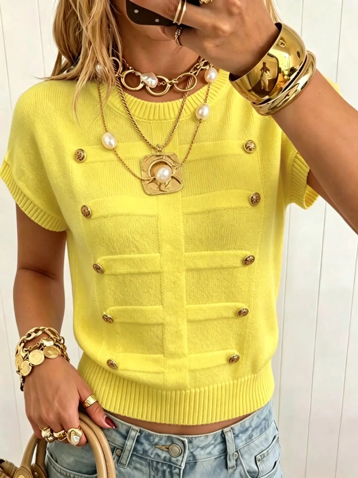 Elegant Loose-Fitting Plain Round Neck Metal Button Short Sleeve Pullover Loose Tops for Daily and Everyday Wear