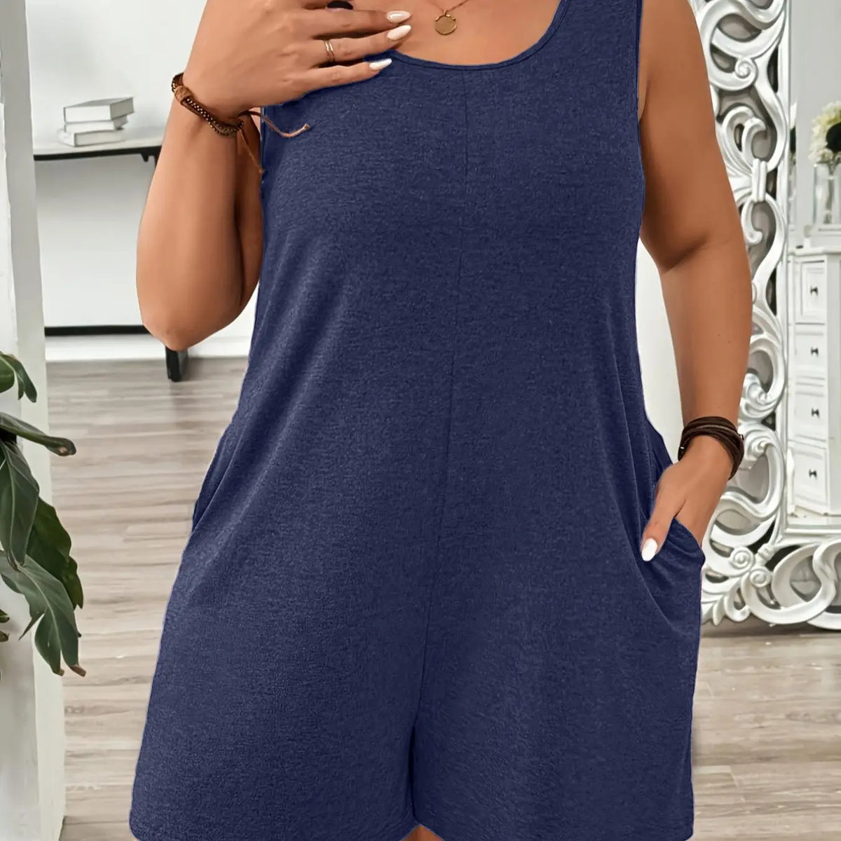 Plus Size Solid Color Sleeveless Fitted Romper, Elegant Casual Romper, Casual Comfy Romper for Summer, Casual Summer Jumpsuits, Women's Plus Clothing for Daily Wear, Basic, Casual Sleeveless Overalls, Womenswear