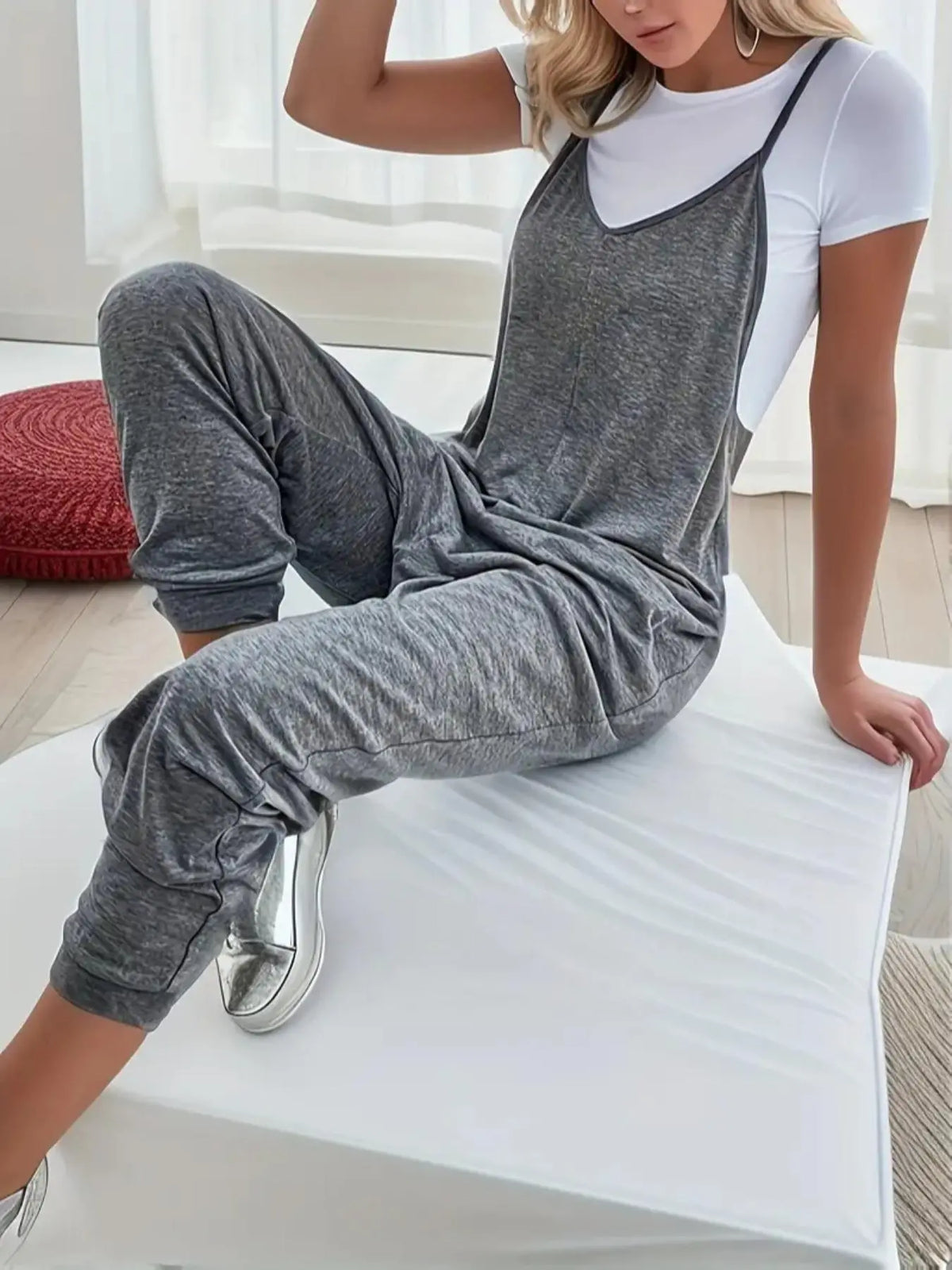 Women's Plain Pocket V Neck Baggy Fit Overalls Jumpsuit without Tee, Casual Sleeveless Spaghetti Strap Cami Overalls Jumpsuit with Medium Stretch for Summer Daily Wear, Ladies Clothes for All Seasons, Casual Fashion Jumpsuit