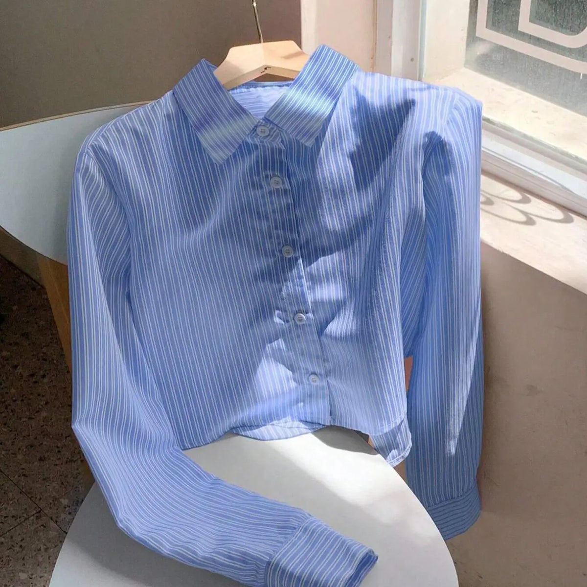 Women's Striped Print Shirt Blouse, Casual Long Sleeve Collared Top for Daily Wear, Casual Daily Tops, Ladies Clothes for All Seasons, Knot Button