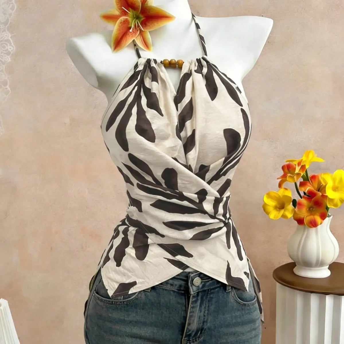 Elegant Halter Neck V-Neck All Over Print Sleeveless Top, Summer Waist-Cinch Slimming Asymmetrical Hem Chiffon Shirt, European Style Shoulder-Baring Commute Vacation Blouse, Casual Chiffon Tops, Summer Vibes Tops, Blouses Shirts Tops