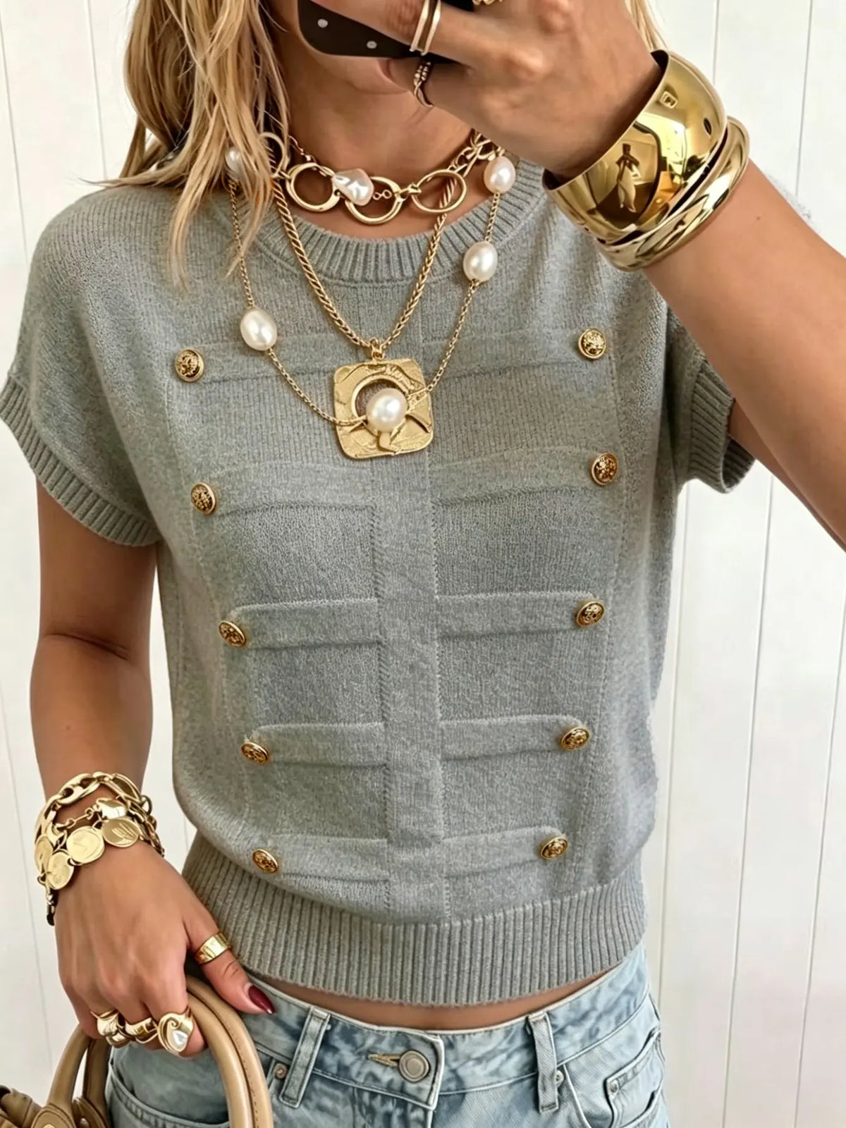 Elegant Loose-Fitting Plain Round Neck Metal Button Short Sleeve Pullover Loose Tops for Daily and Everyday Wear