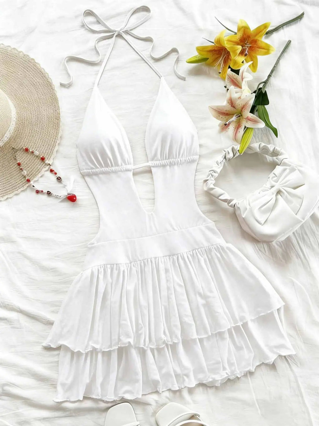 Sexy Backless Halter Statement Party Dress Aesthetic, Slim-Fitting Fitted Y2K Style, Women's Cross-Border Fashion, High-Waisted Belted Design, Perfect for Parties, Halter Sleeveless Dress