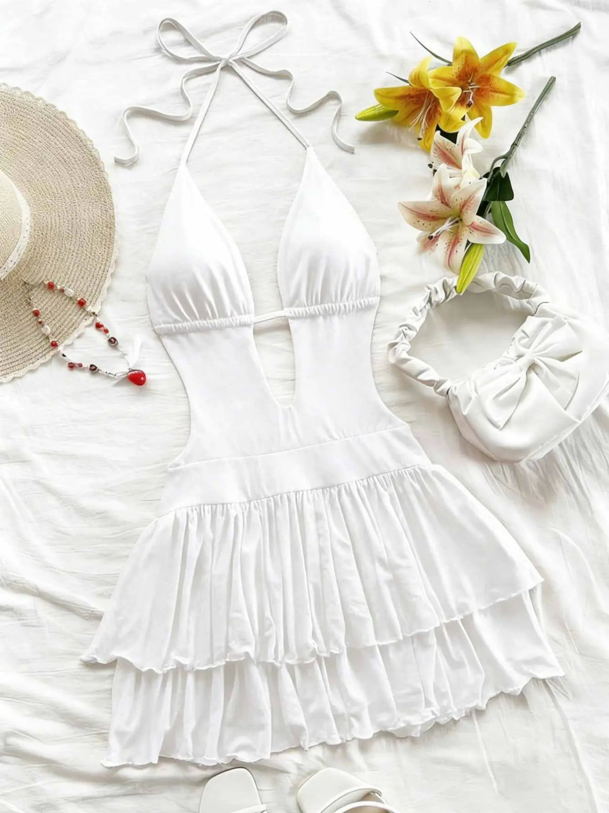 Sexy Backless Halter Statement Party Dress Aesthetic, Slim-Fitting Fitted Y2K Style, Women's Cross-Border Fashion, High-Waisted Belted Design, Perfect for Parties, Halter Sleeveless Dress