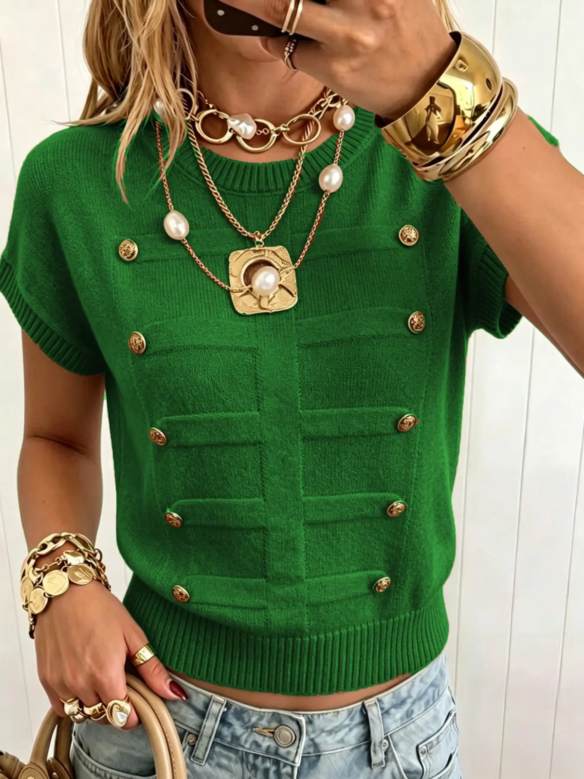 Elegant Loose-Fitting Plain Round Neck Metal Button Short Sleeve Pullover Loose Tops for Daily and Everyday Wear