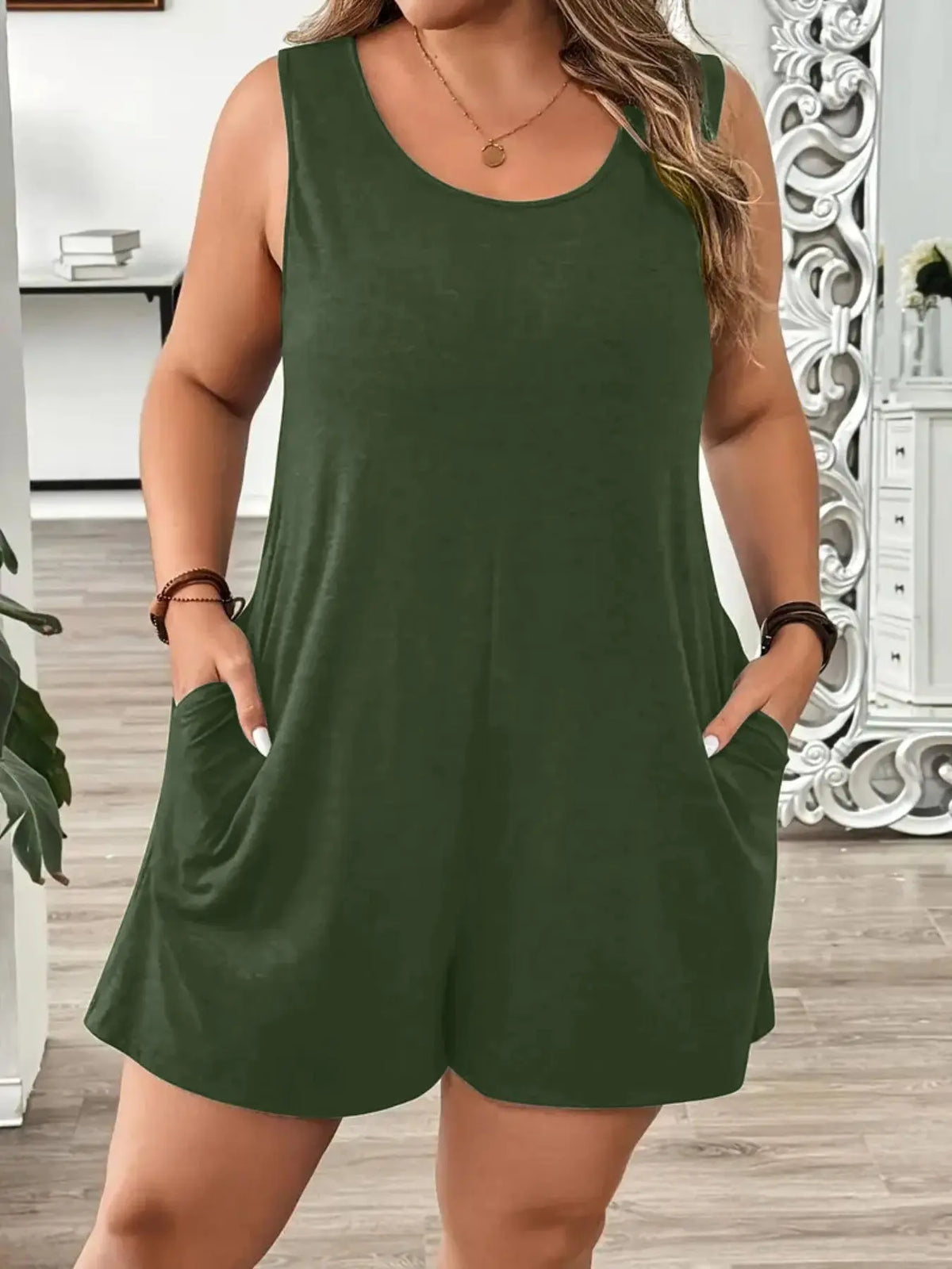 Plus Size Solid Color Sleeveless Fitted Romper, Elegant Casual Romper, Casual Comfy Romper for Summer, Casual Summer Jumpsuits, Women's Plus Clothing for Daily Wear, Basic, Casual Sleeveless Overalls, Womenswear