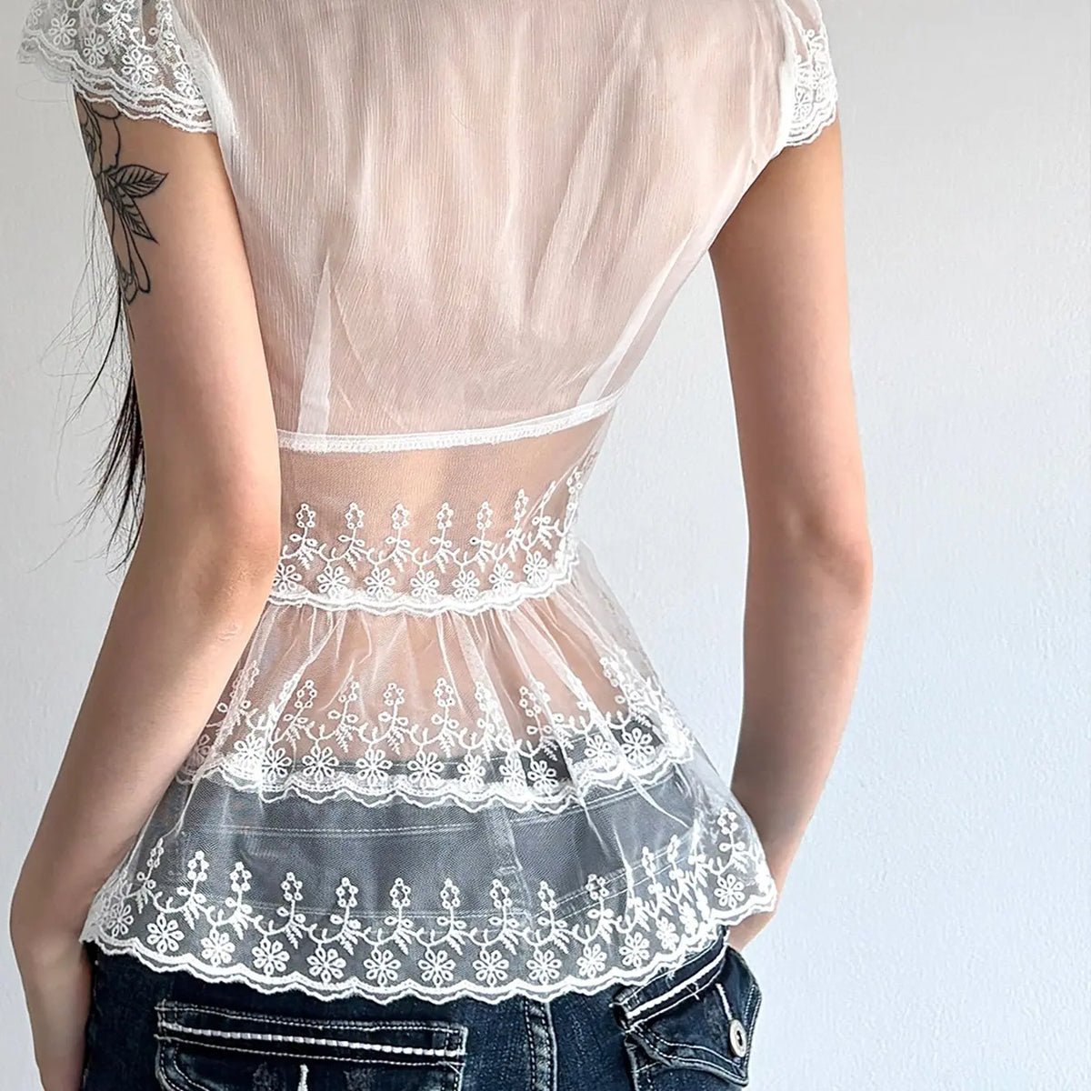 Y2K Lace Patchwork Button V-Neck Blouse, Short-Sleeve Layered Pleated Top, Casual Cute, Retro, Elegant, and Lightweight Shirt for Girls