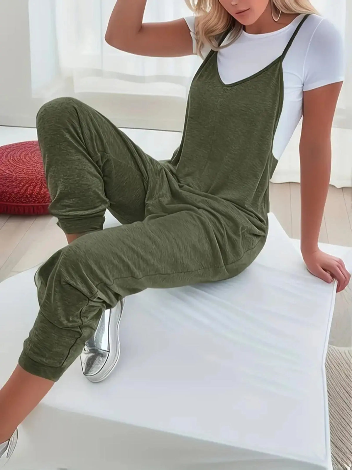 Women's Plain Pocket V Neck Baggy Fit Overalls Jumpsuit without Tee, Casual Sleeveless Spaghetti Strap Cami Overalls Jumpsuit with Medium Stretch for Summer Daily Wear, Ladies Clothes for All Seasons, Casual Fashion Jumpsuit