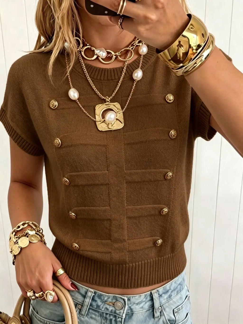 Elegant Loose-Fitting Plain Round Neck Metal Button Short Sleeve Pullover Loose Tops for Daily and Everyday Wear